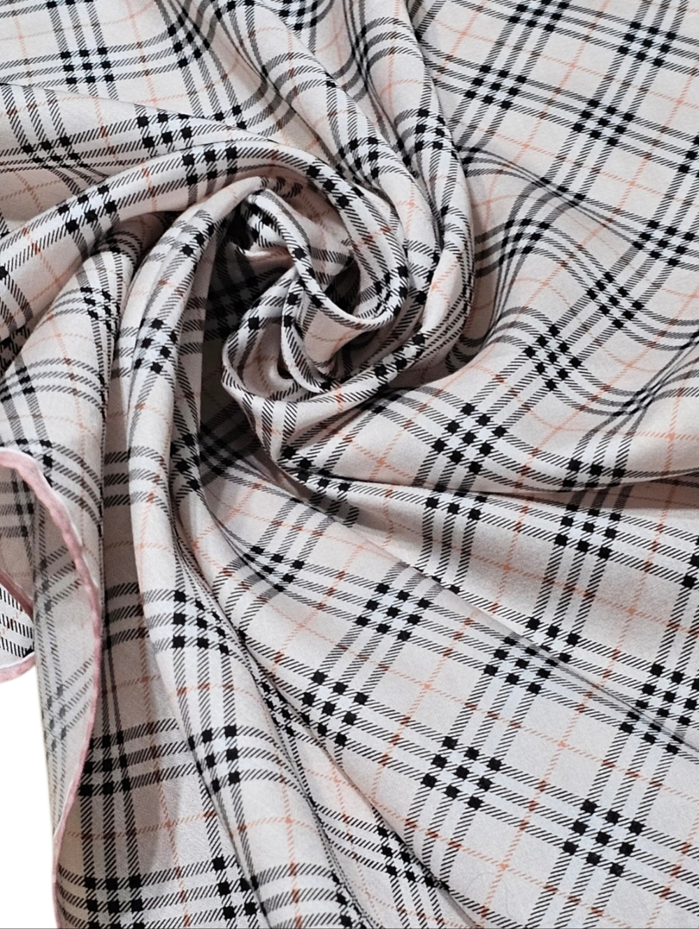 BURBERRY SCARF - Picture 4 of 13